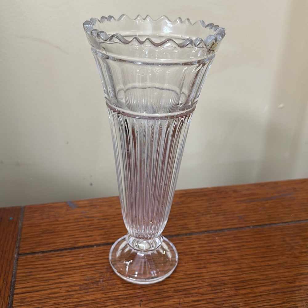 Shannon Crystal By Godinger Designs Of Ireland Vase 9”